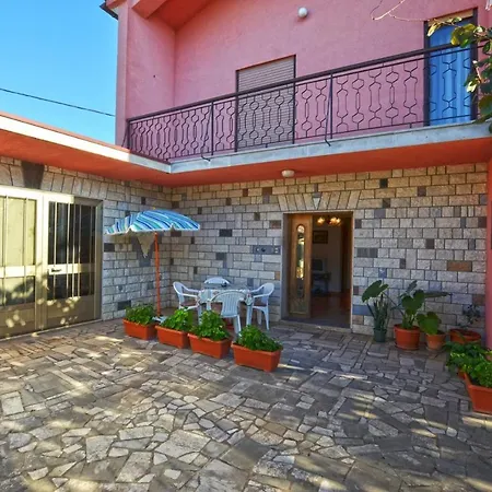 Konukevi Miro Kanfanar